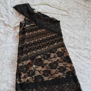 Sexy stretch lace one-shoulder mini dress!